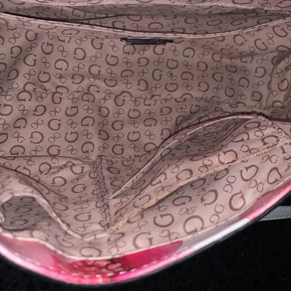 Guess Floral crossbody bag - Picture 7 of 14